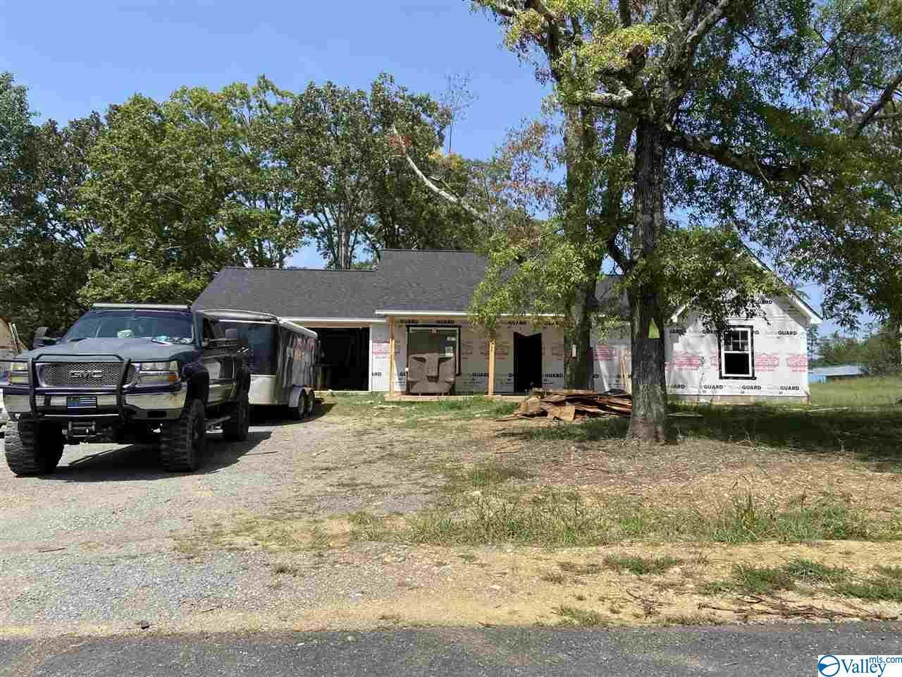 255 Henson Street - Photo 1