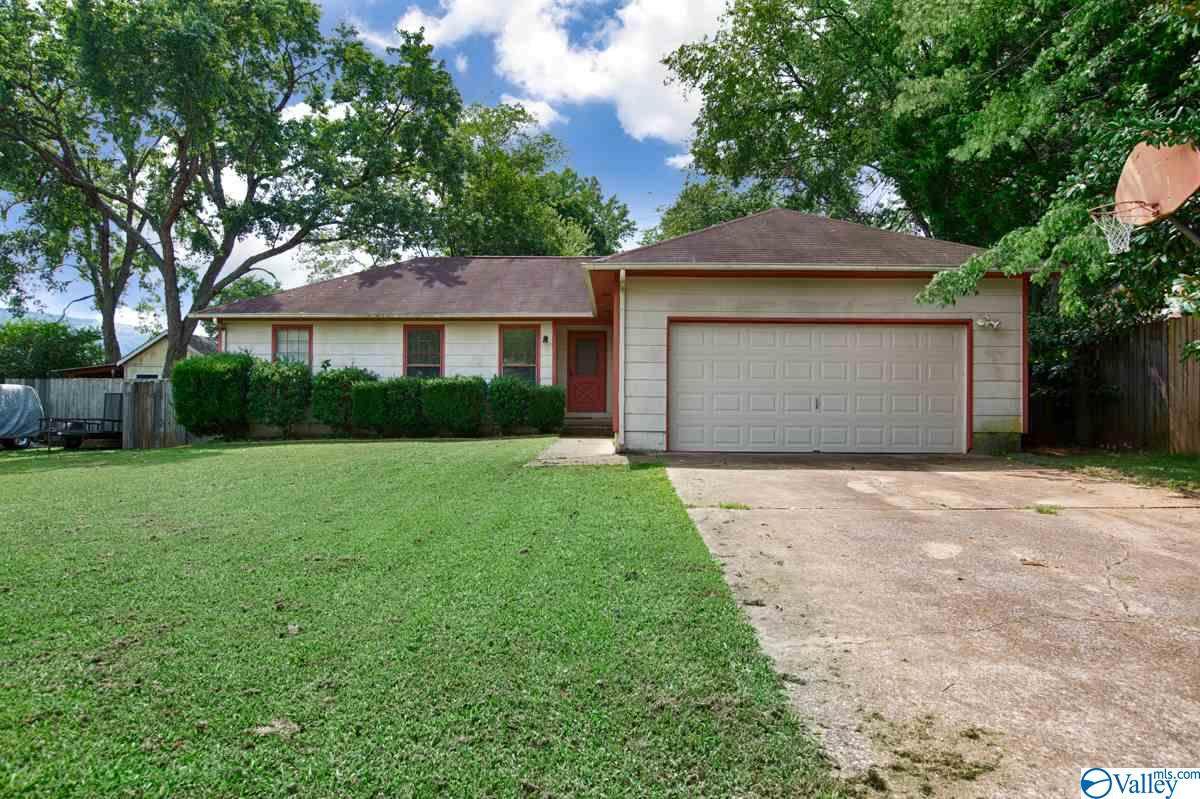 1002 Sharpsburg Drive - Photo 1
