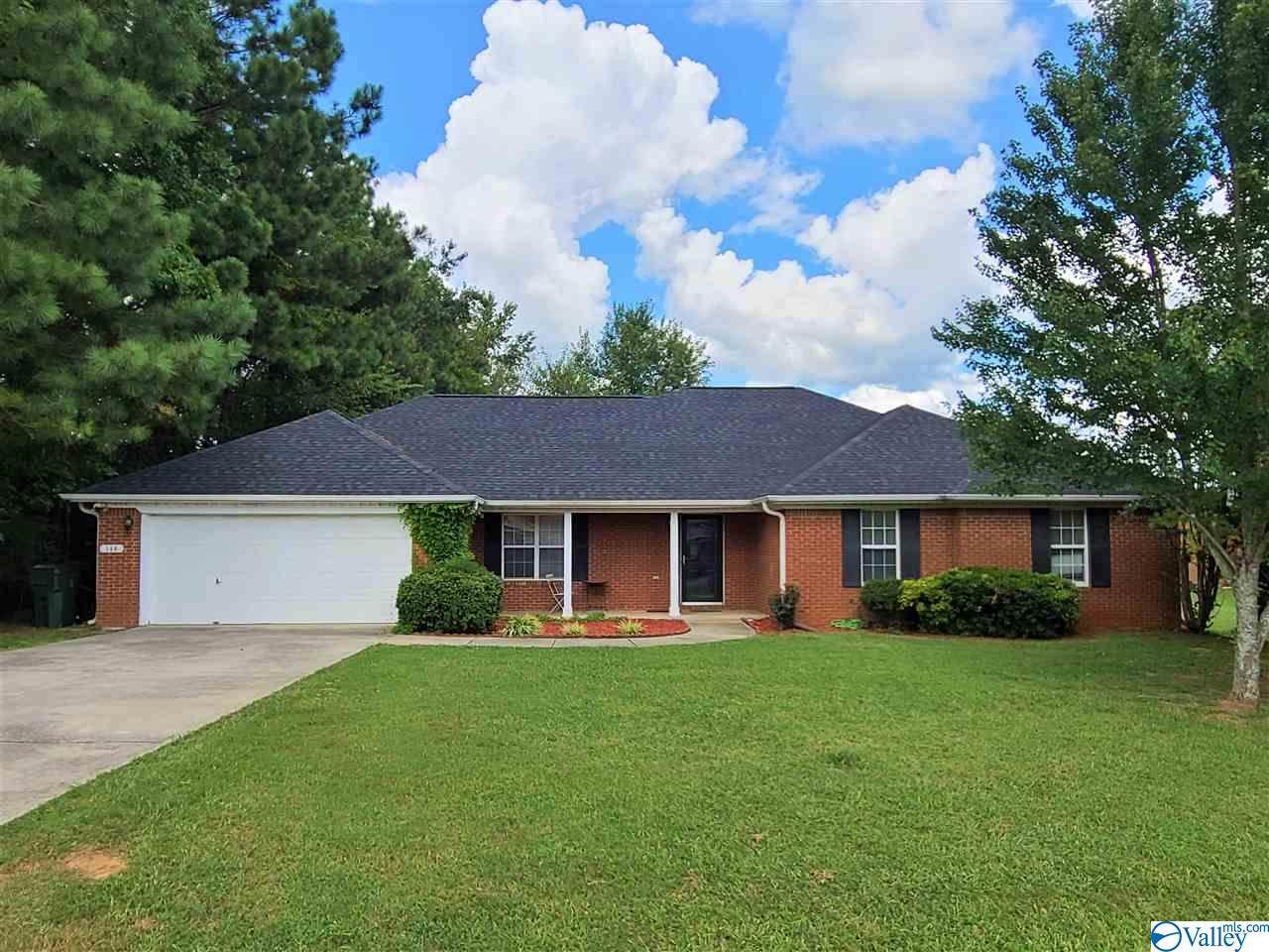 144 Oakcrest Road - Photo 1