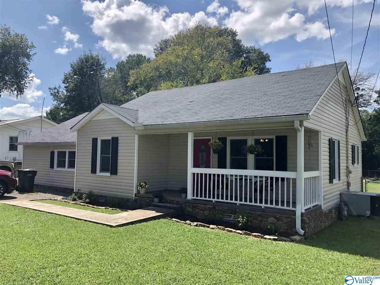 204 Hamilton Avenue - Photo 1