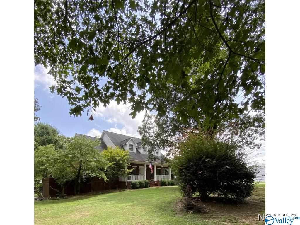 332 County Road 1493 - Photo 1
