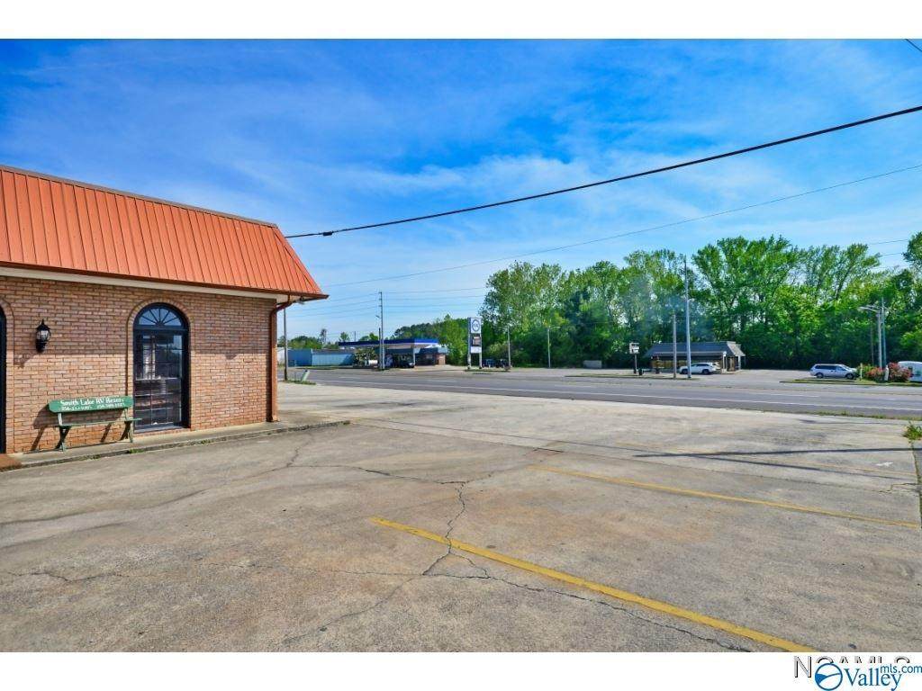 915 2nd Avenue - Photo 1