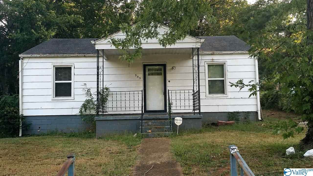 905 Fairway Drive - Photo 1