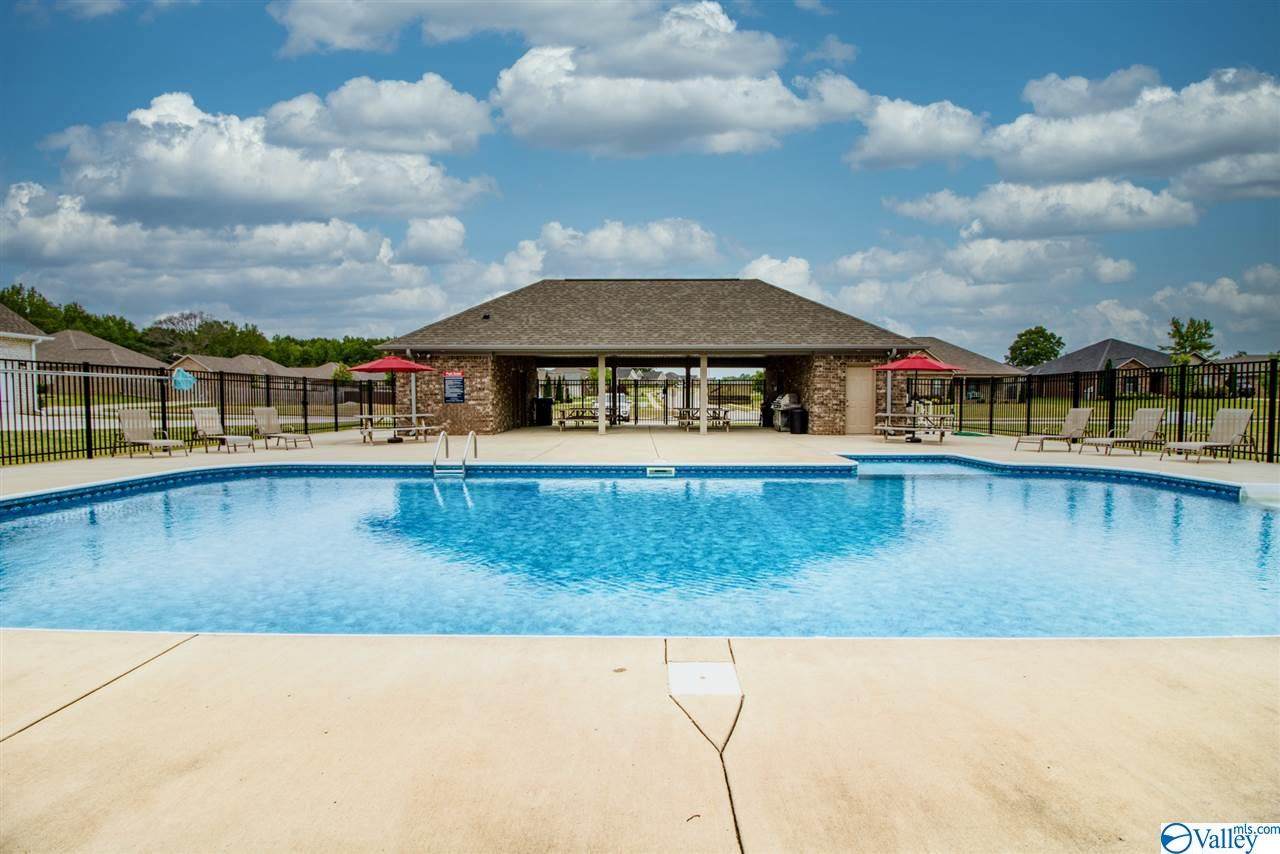 104 Ivy Meadow Circle - Photo 1