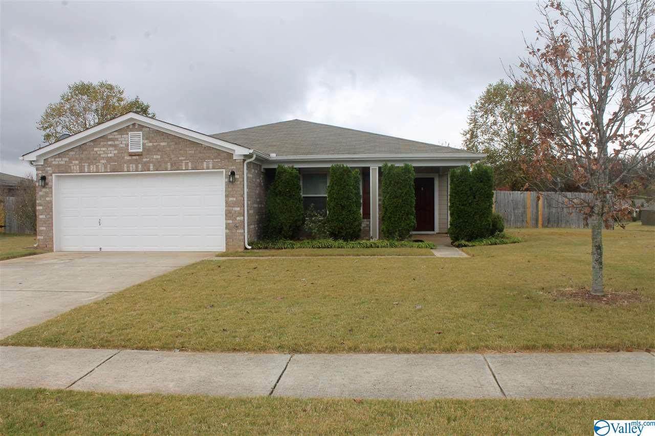 200 Grantham Circle - Photo 1