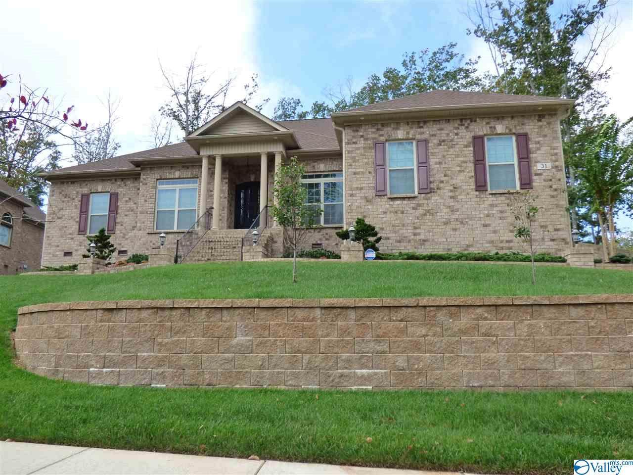 31 Verdant Circle - Photo 1