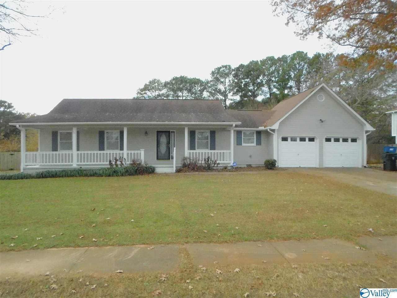 104 Lone Oak Drive - Photo 1