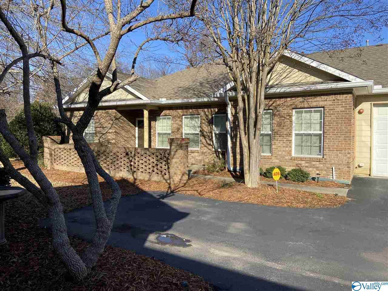 8 Valley Way Circle - Photo 1