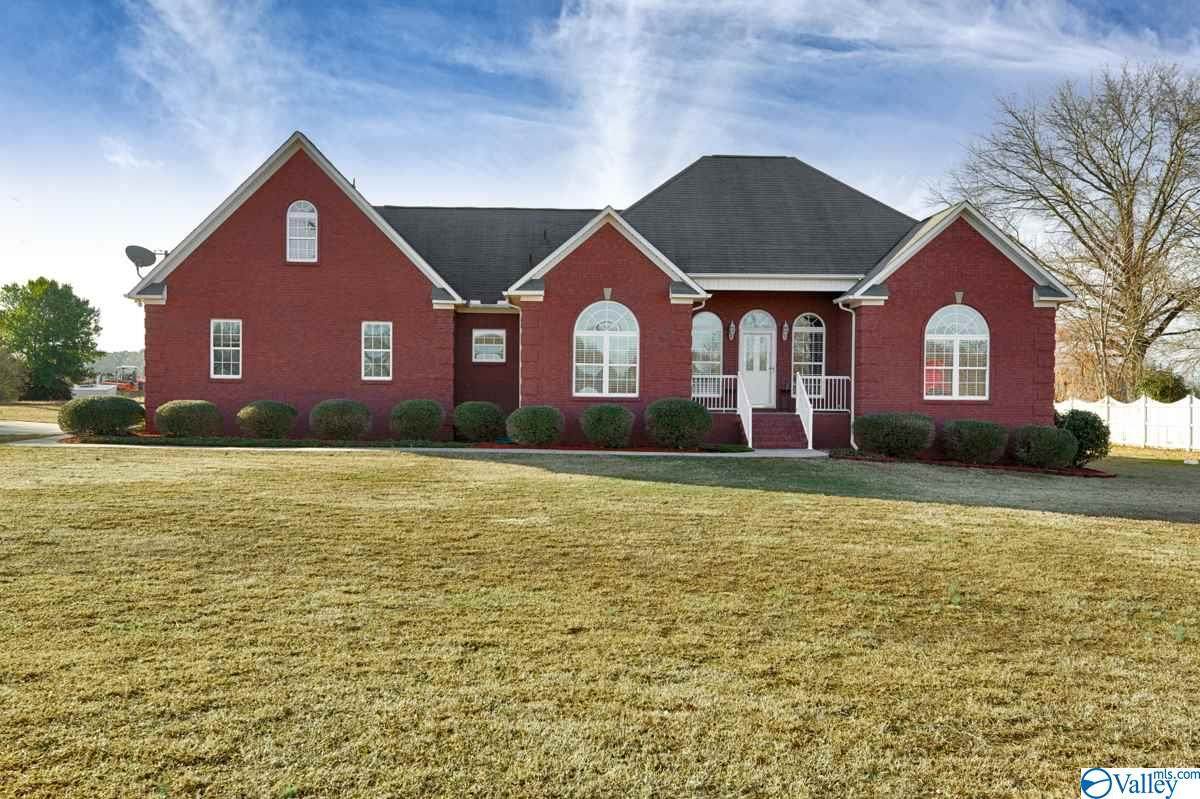 512 Hatfield Lake Road - Photo 1