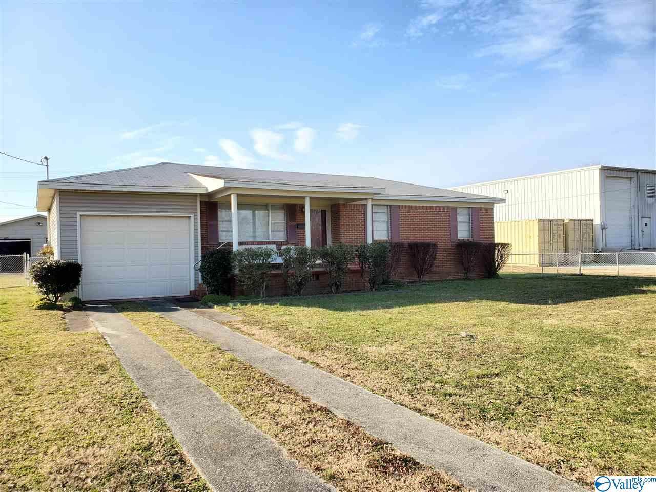 2909 Mcarthur Street - Photo 1