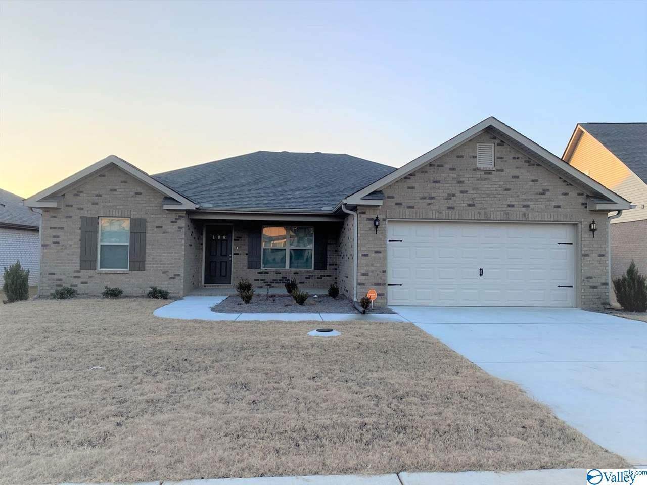 108 Edgestone Drive - Photo 1