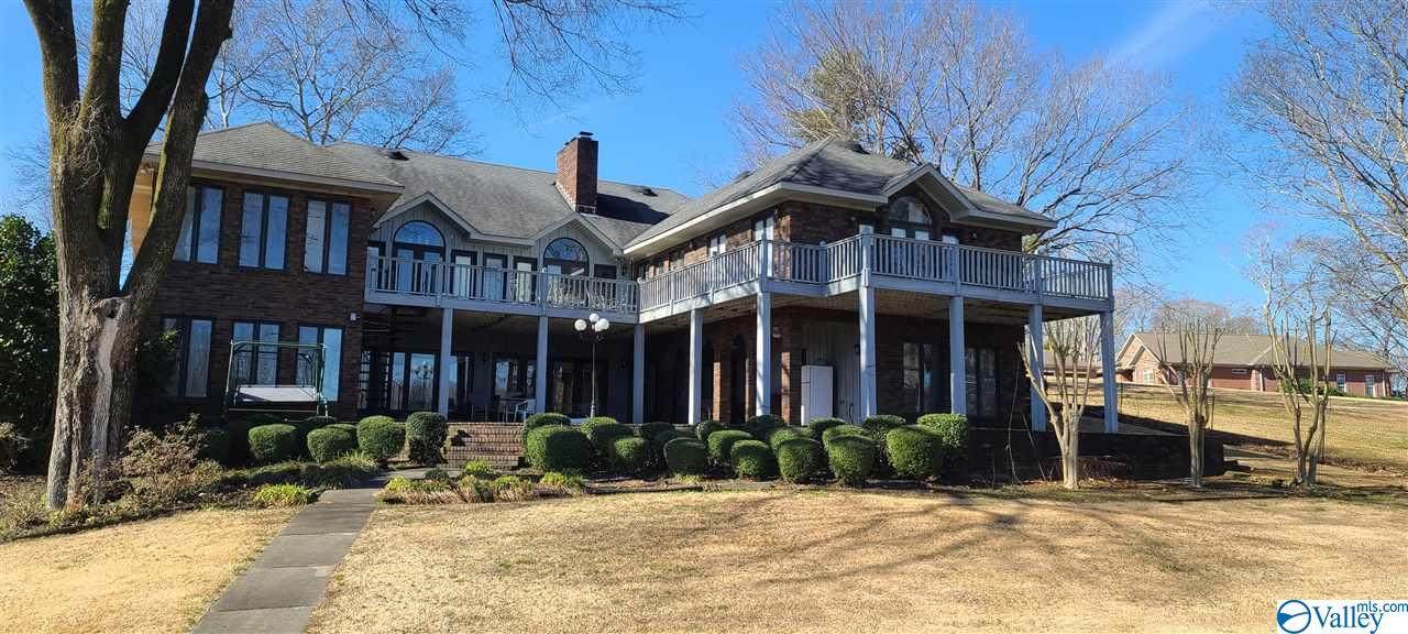 295 Lee Drive - Photo 1