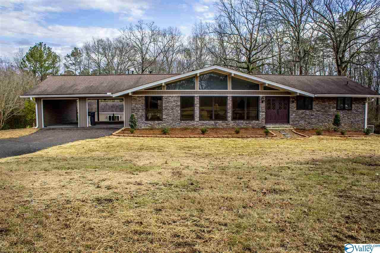 611 College Street - Photo 1