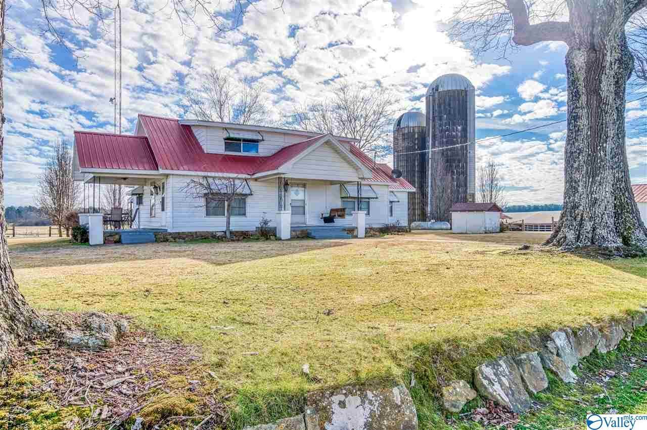 2990 County Road 3418 - Photo 1