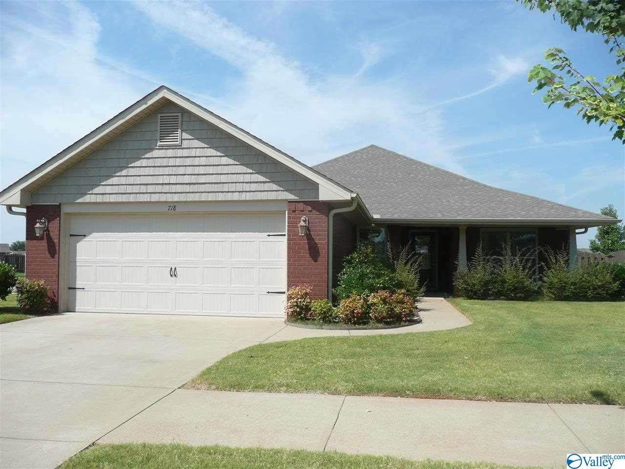718 River Landing Blvd - Photo 1