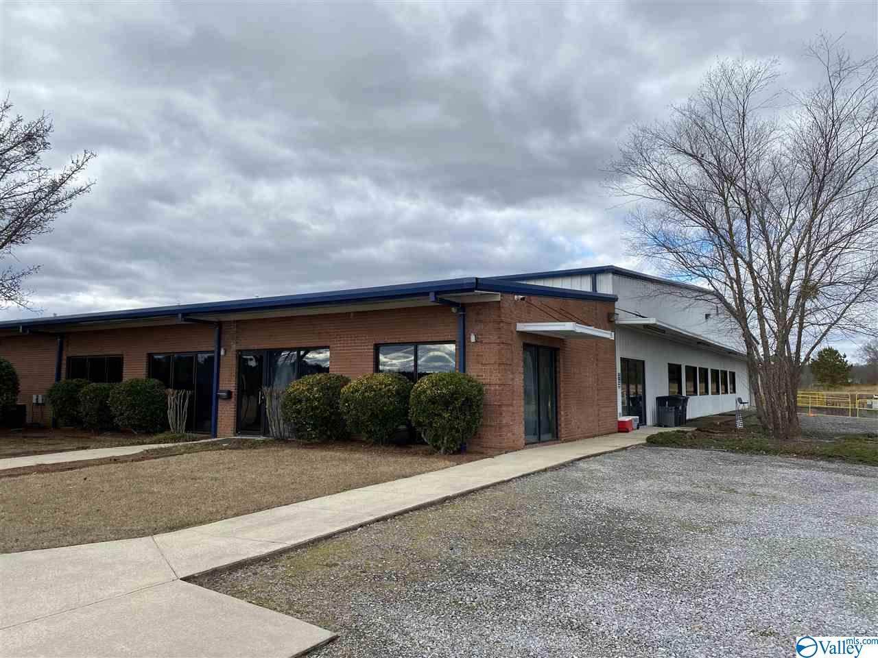 225 Camo Drive - Photo 1