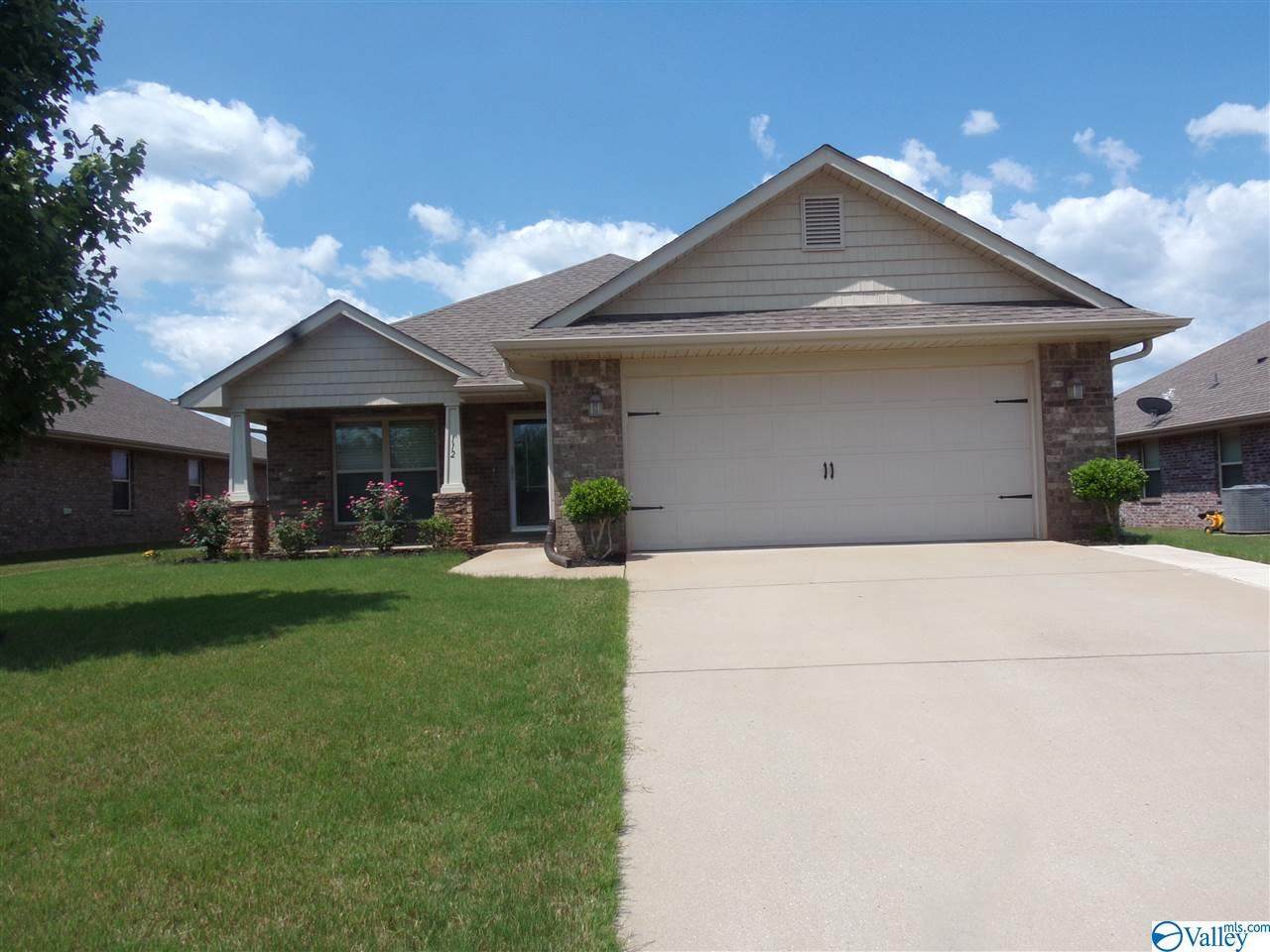 112 Pembridge Lane - Photo 1