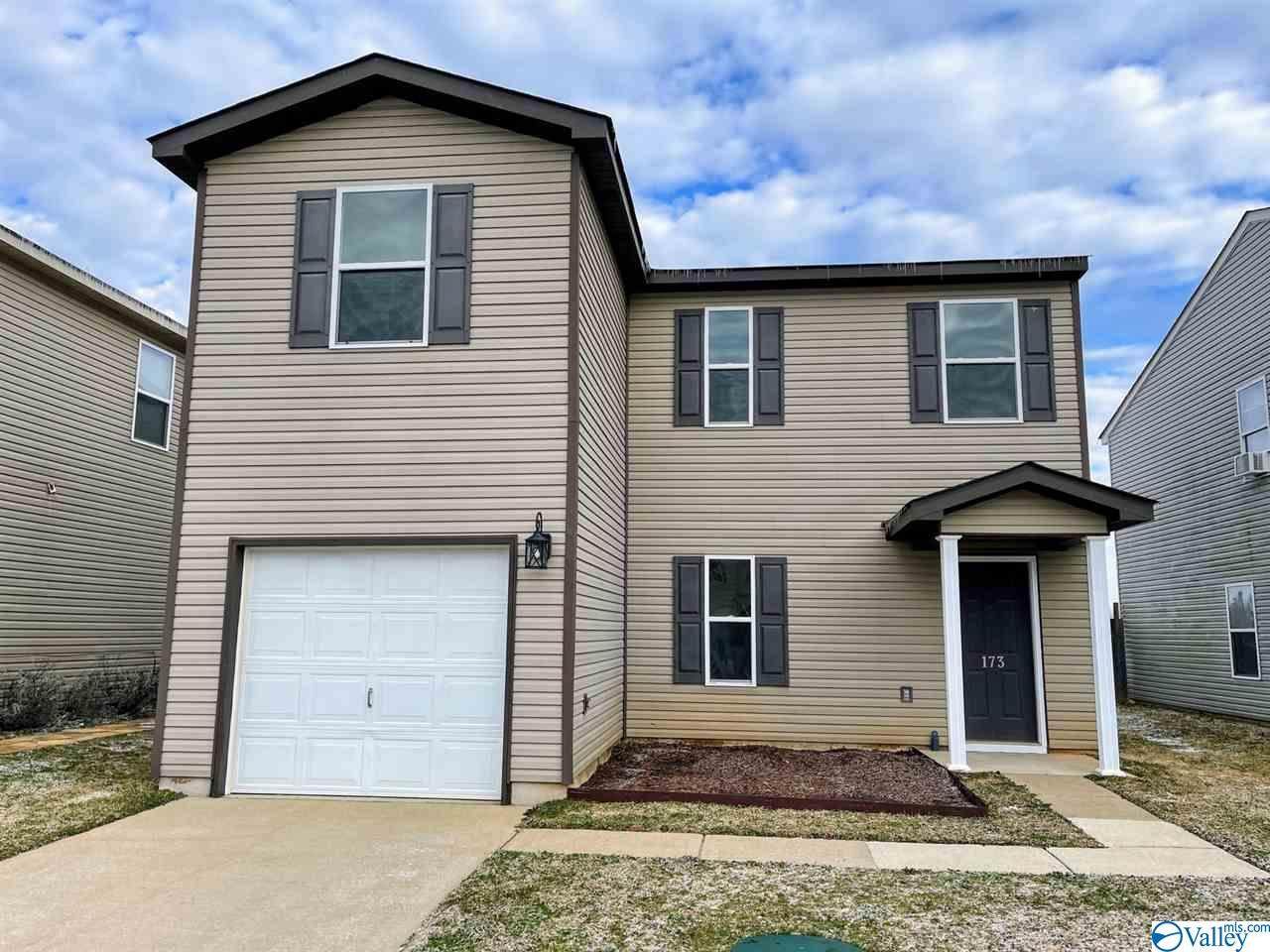 173 Cloverbrook Drive - Photo 1