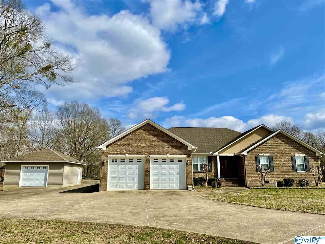 1075 Crestlake Road - Photo 1