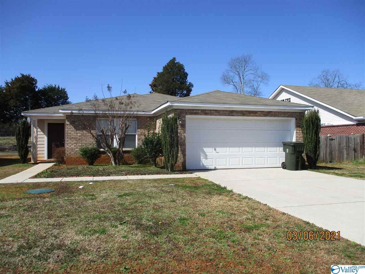 418 Jasmine Drive - Photo 1