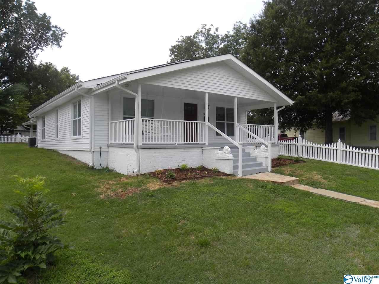1004 Stevens Avenue - Photo 1