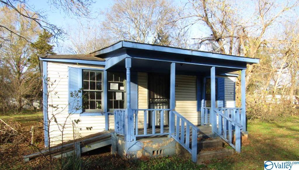 657 Smith Street - Photo 1