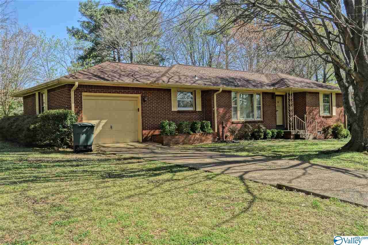 7601 Saxon Drive - Photo 1
