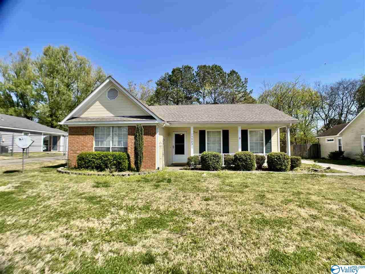 13923 Sandhurst Drive - Photo 1