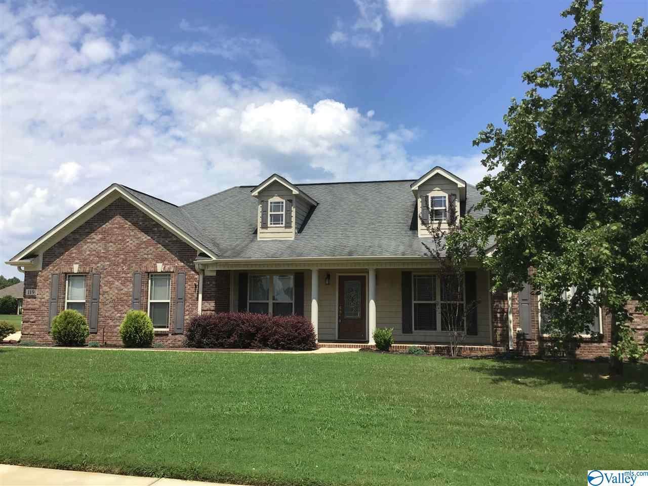119 Laurel Bend Drive - Photo 1