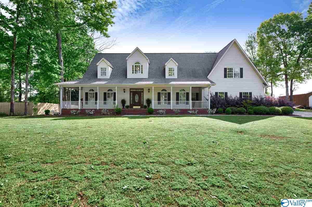 220 Cardinal Drive - Photo 1