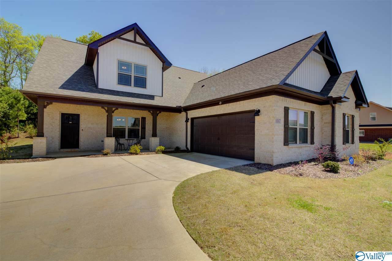 107 Ivy Vine Drive - Photo 1