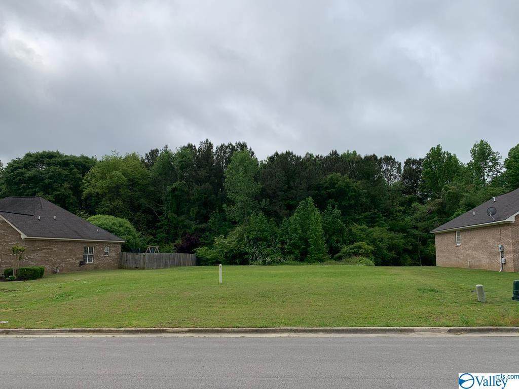 1210 Hunter Lane - Photo 1