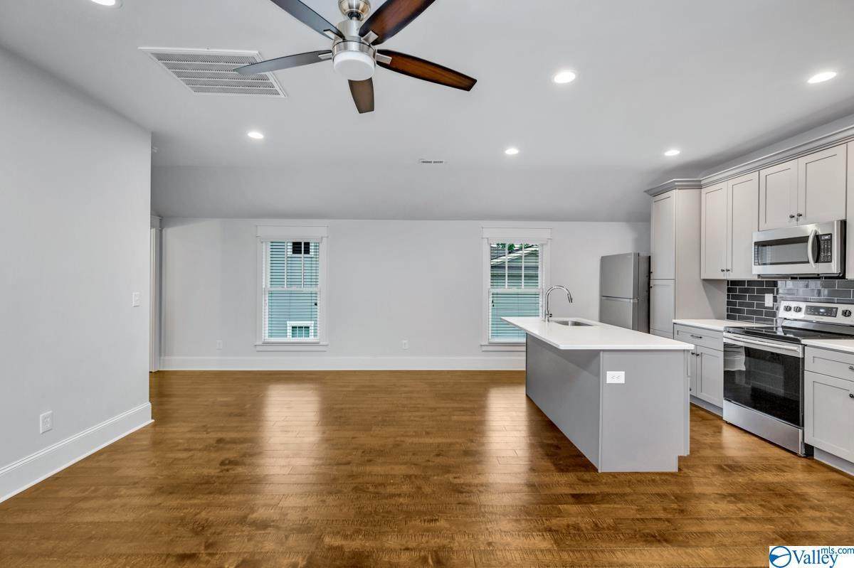 57 Hillcrest Avenue - Photo 1