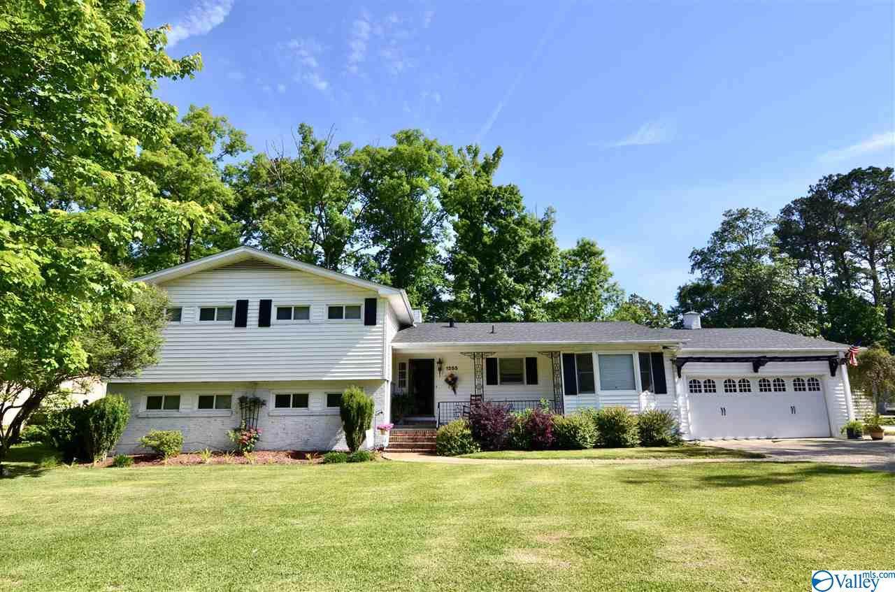 1255 Sangster Road - Photo 1