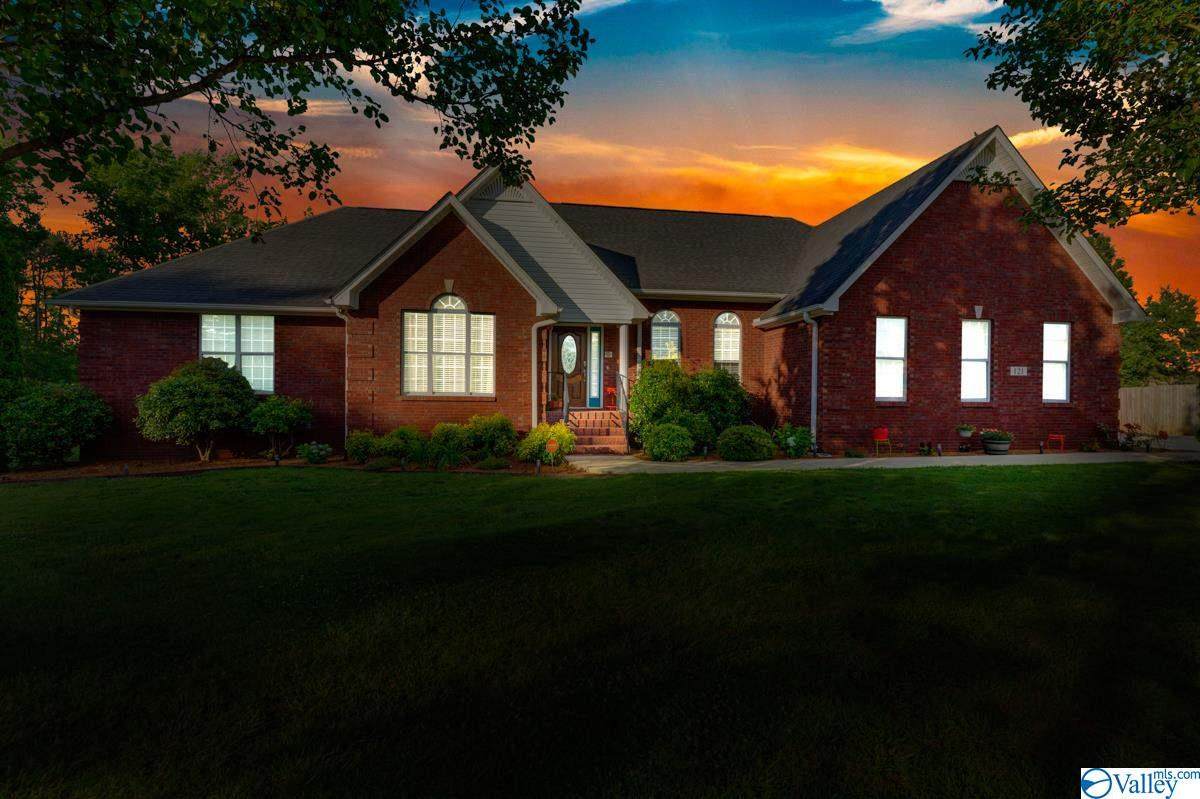 121 River Wind Drive - Photo 1