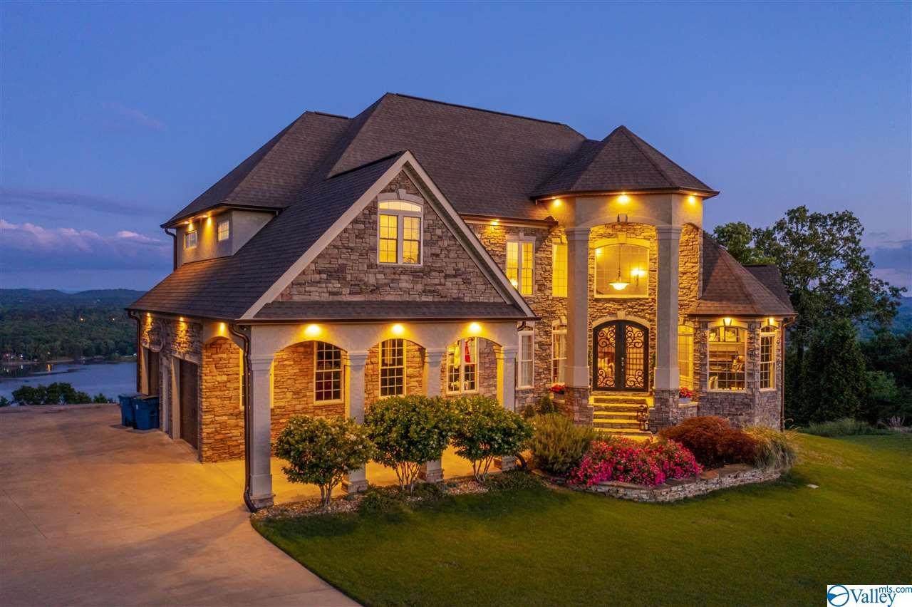 117 Mountain Breeze Court - Photo 1