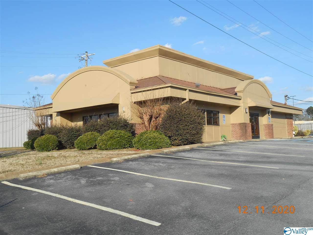 1936 U S Hwy 431 - Photo 1