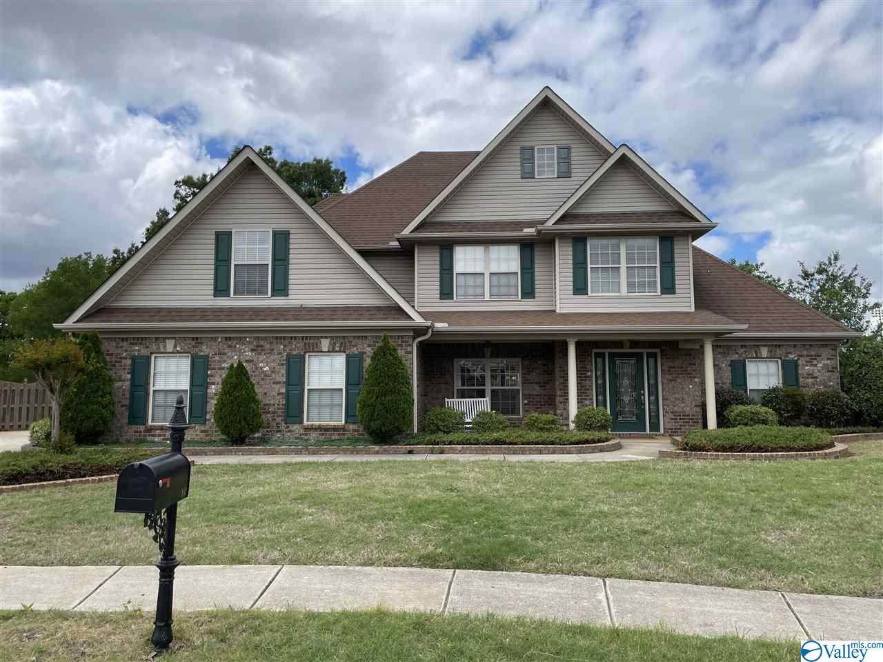 142 Mattie Court - Photo 1