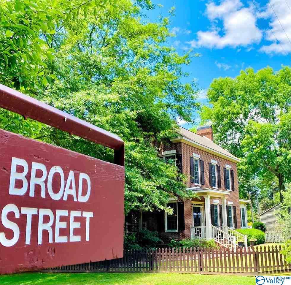 4855 Broad Street - Photo 1