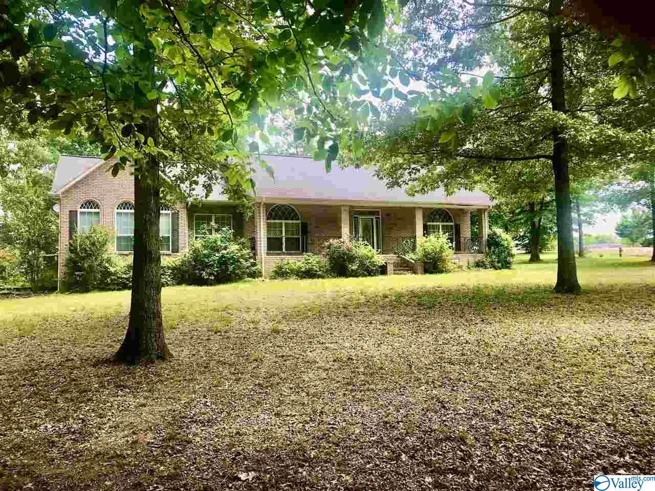33 Christopher Drive - Photo 1