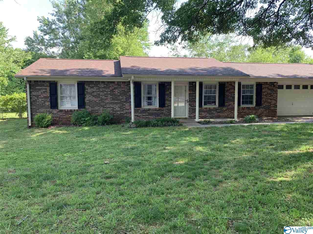 112 Royal Drive - Photo 1