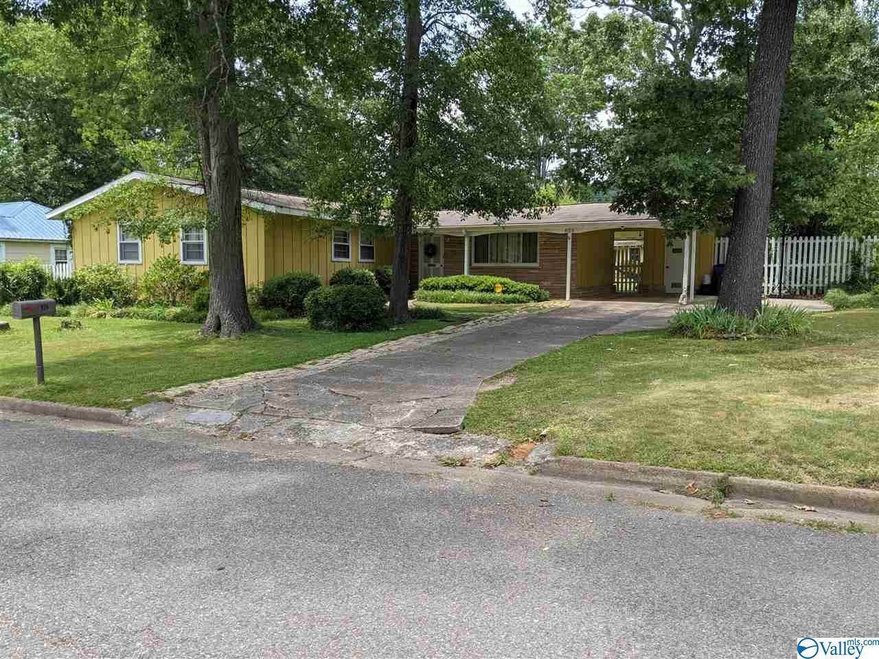 824 Bain Avenue - Photo 1