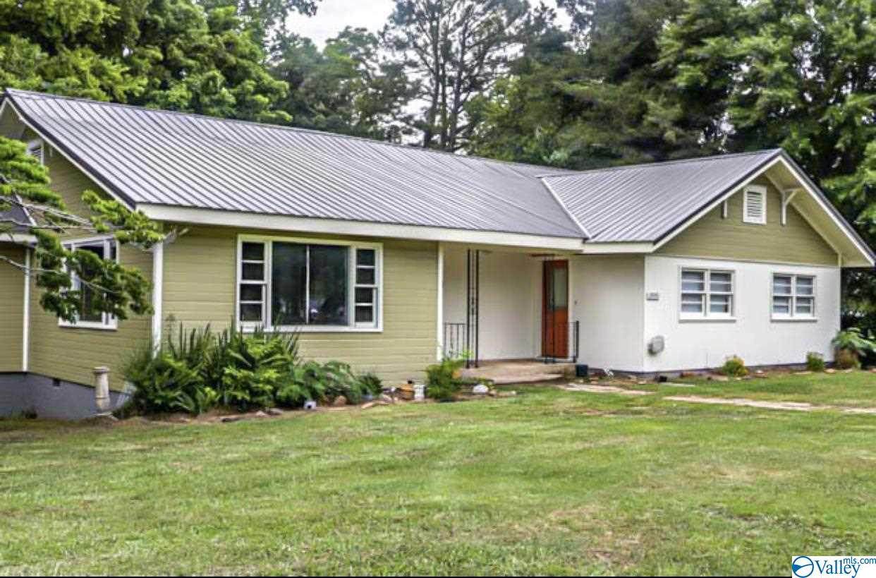 2990 College Street - Photo 1