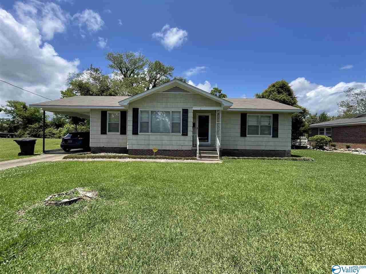 515 Crestview Drive - Photo 1