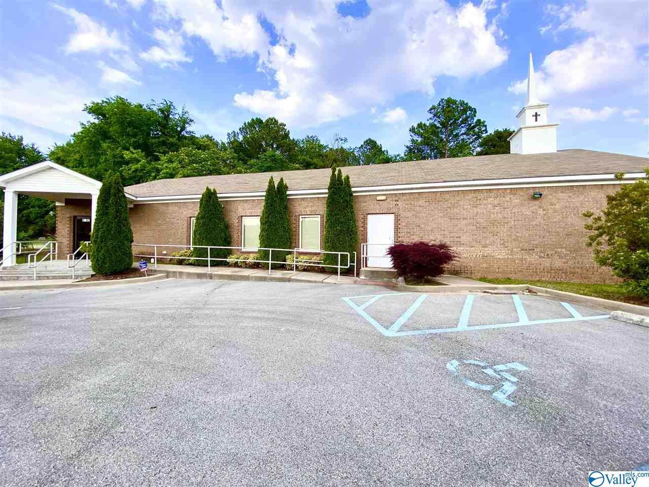 1402 Jordan Lane - Photo 1