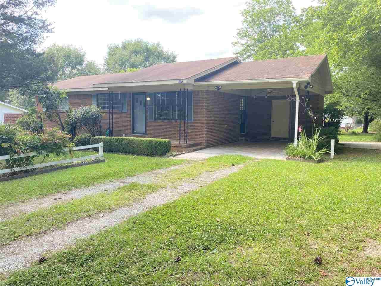 1609 Linwood Street - Photo 1