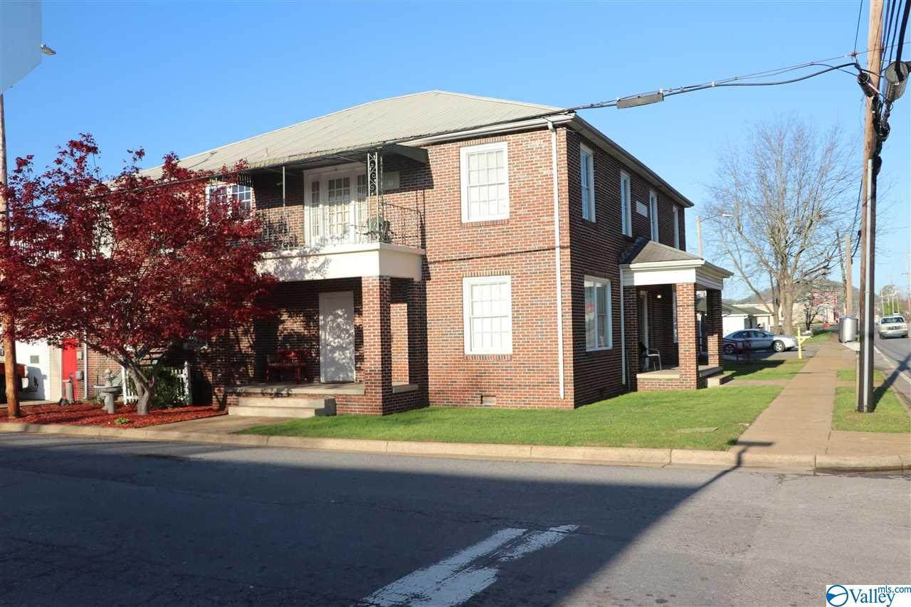 524 East Willow Street - Photo 1