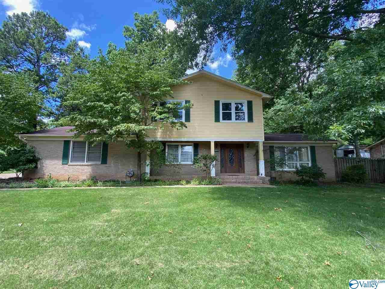 8806 Bridlewood Drive - Photo 1