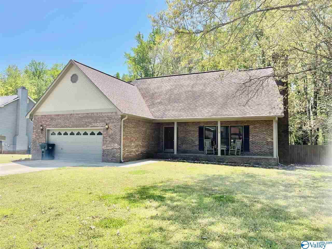 202 Rosecliff Drive - Photo 1