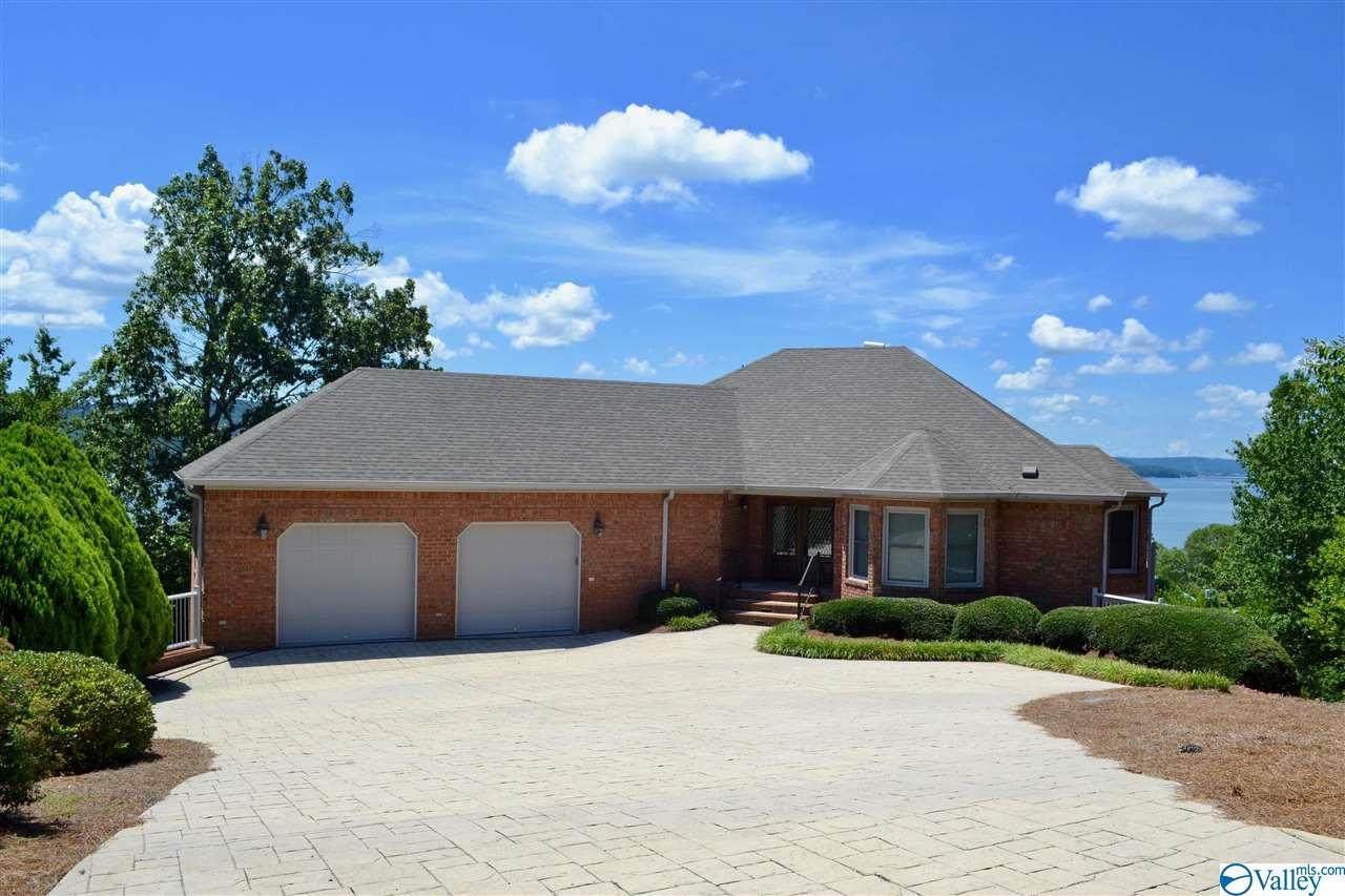 1090 Heritage Drive - Photo 1